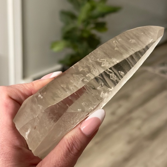 Lumerian Crystal - Picture 2 of 4